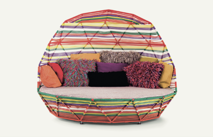 Tagesbett Tropicalia von Patricia Urquiola