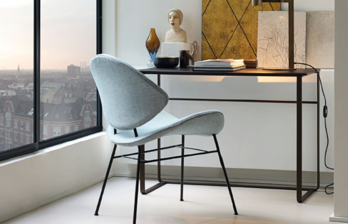 Kleine und elegante Lösung von Walter Knoll: Fishnet Chair mit Yuuto Tischchen