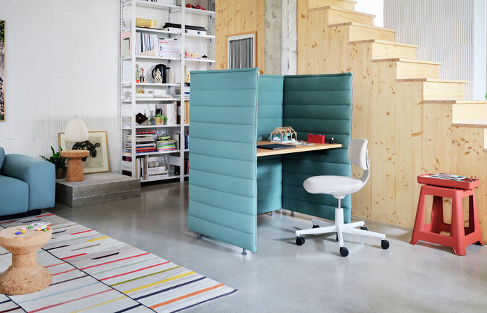 Alcove Plus Desk von Vitra