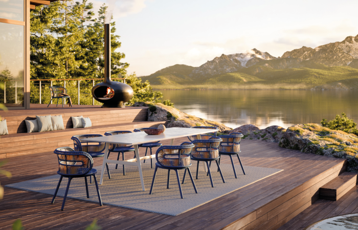 Perfect Match: Die Lounge-Chairs der Kollektion „Cirql Nu“ sind mit der innovativen Invert-Faser von Dedon ummantelt.